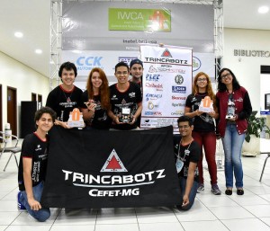 Equipe do IFTM Patrocínio vence Torneio de Robótica do CEFET-MG - Módulo FM